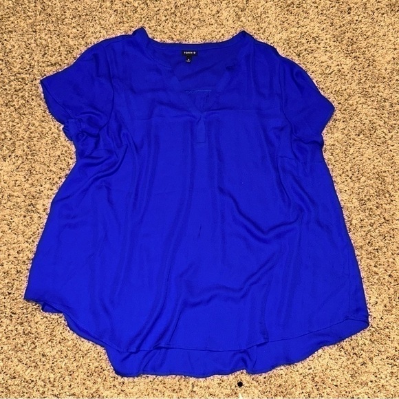 Torrid women’s plus size v neck tee shirt - Picture 1 of 6